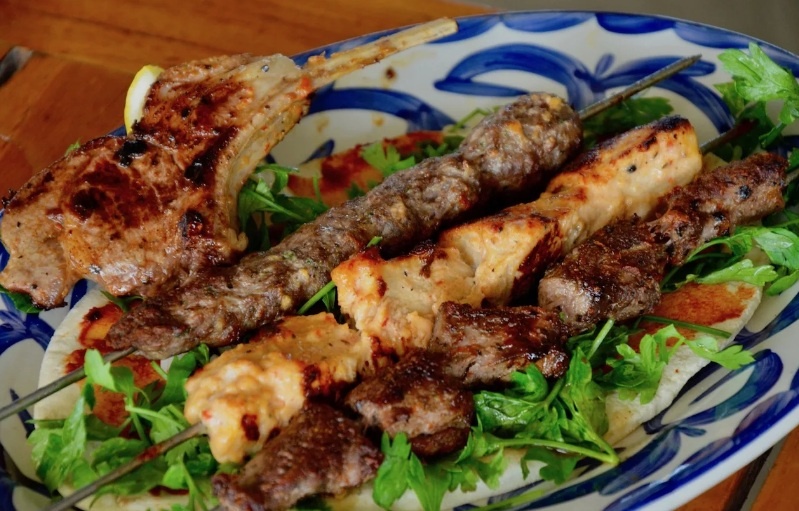 Люля-кебаб из баранины на сковороде.