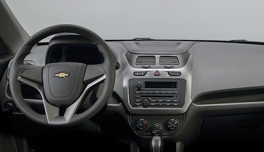 Интерьер автомобиля Chevrolet Cobalt до обновления