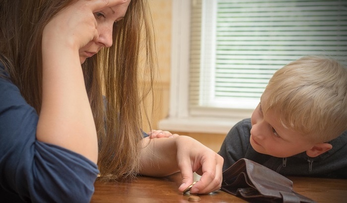    Названы семьи россиян, чаще всего рискующие оказаться за чертой бедности