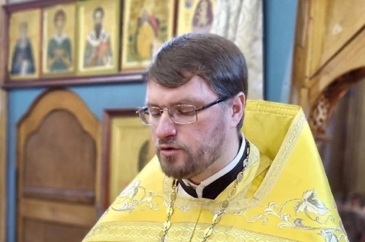    Священник Нещерет рассказал, как нужно молиться за семью Усольцевых