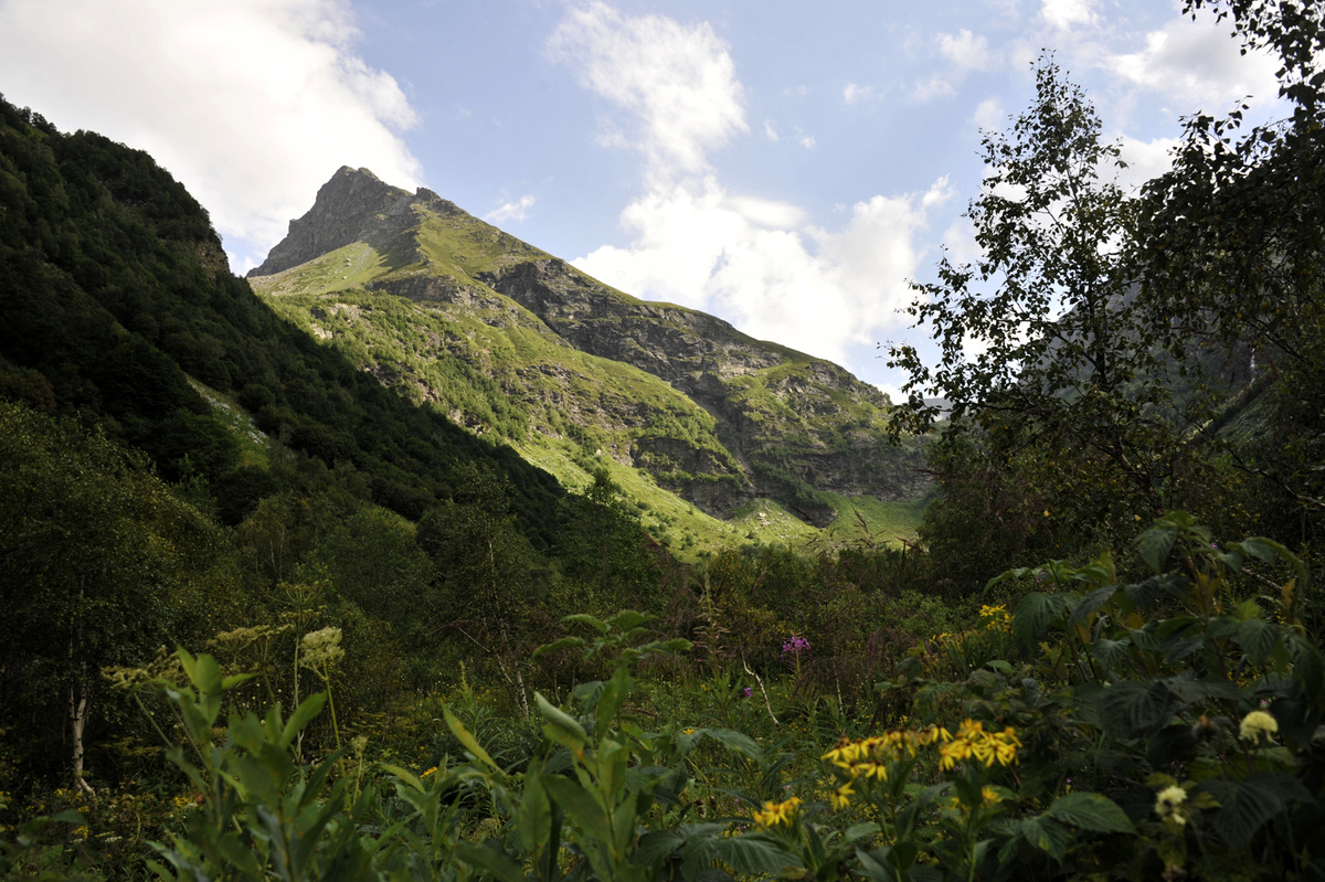 По пути к Имеретинскому водопаду.