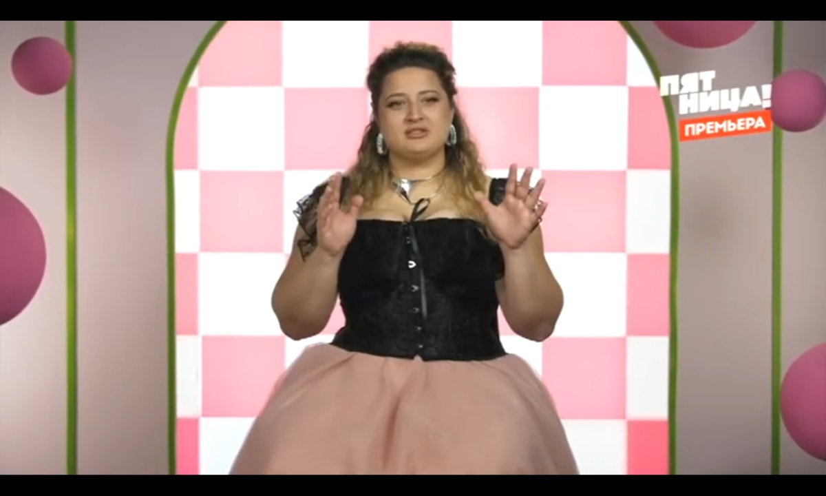 "Я не понимаю почему она меня так видит" не понравилось, а по мне симпатично)