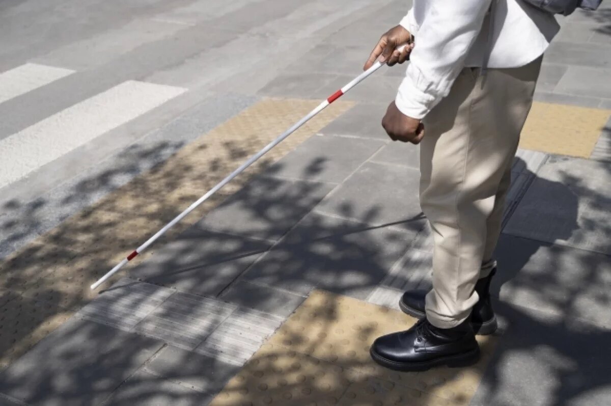    В Челябинске проходит акция поддержки слабовидящих «Неделя белой трости»