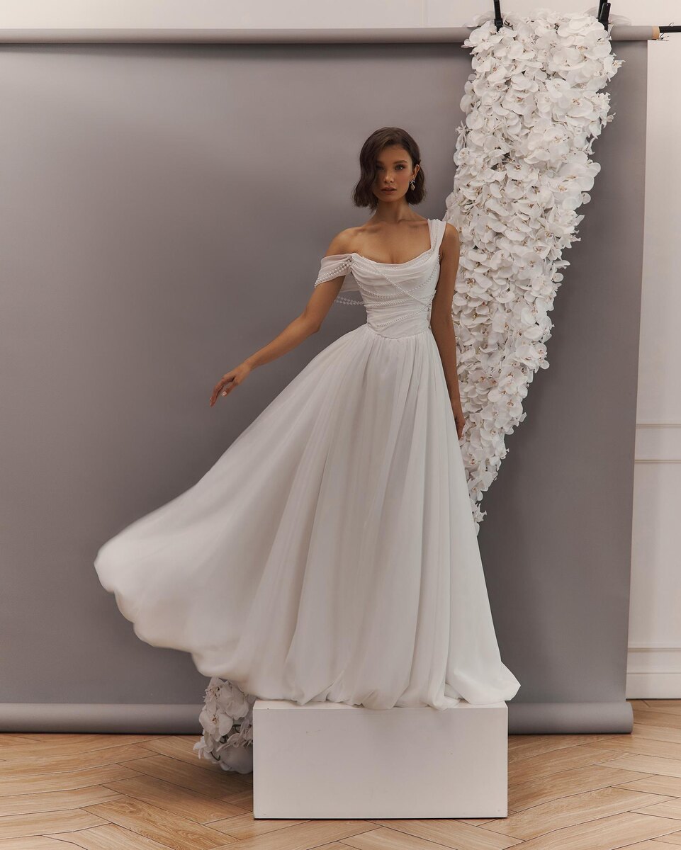 Свадебное платье MIRONO'VA DRESS из коллекции ORCHID

