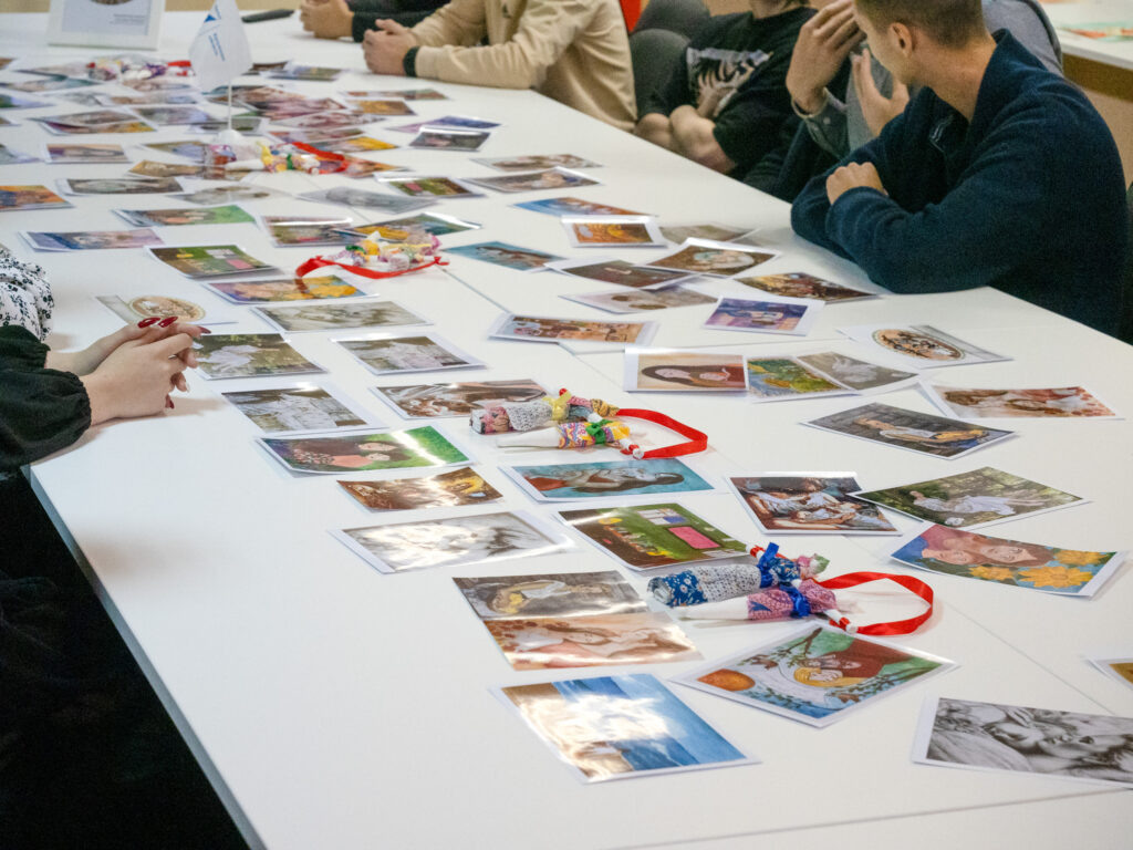 Листайте вправо, чтобы увидеть больше изображений