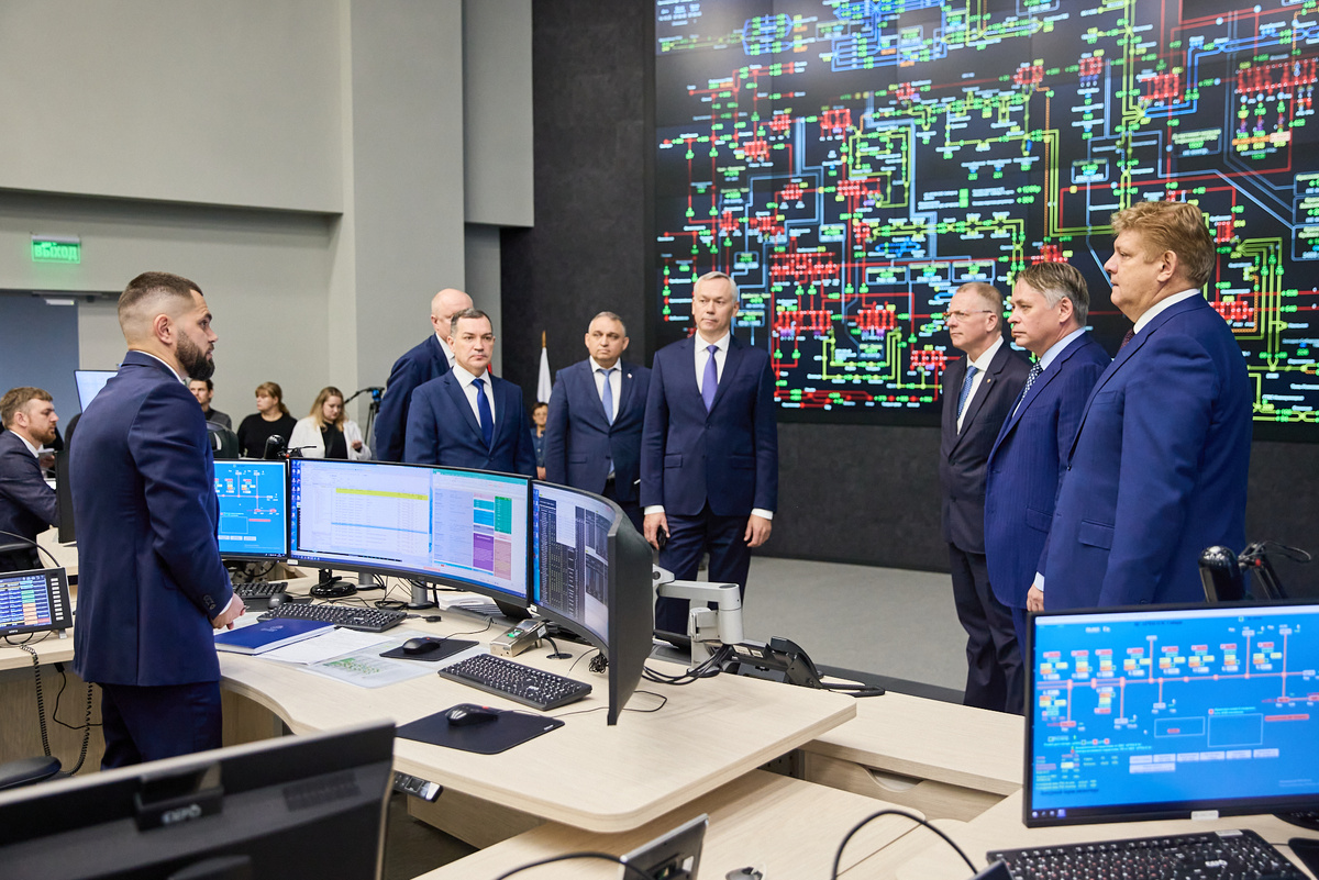 Руководители Сибирского федерального округа, региона и города посетили новые диспетчерские залы ОДУ Сибири и Новосибирского РДУ
