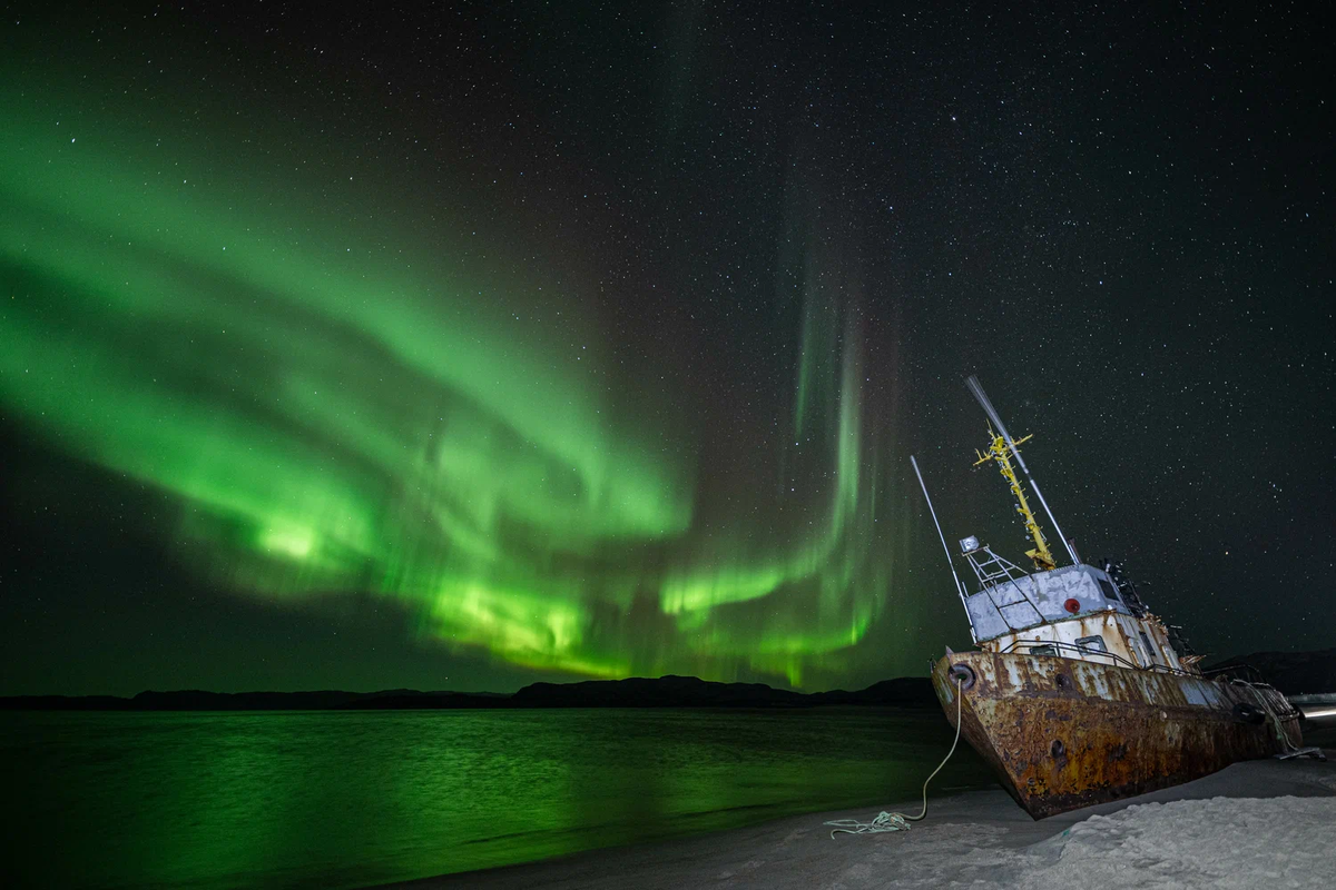 Северное сияние на берегу Териберки