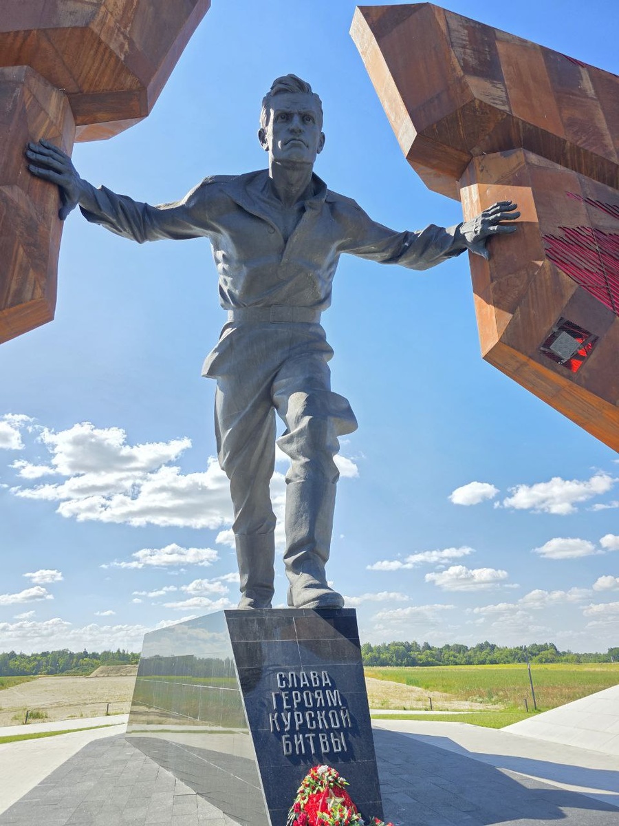 Мемориальный комплекс «Курская битва», Курская область, Поныри. Открыт 23 августа 2023 года в честь 80-летия Победы в Курской битве.