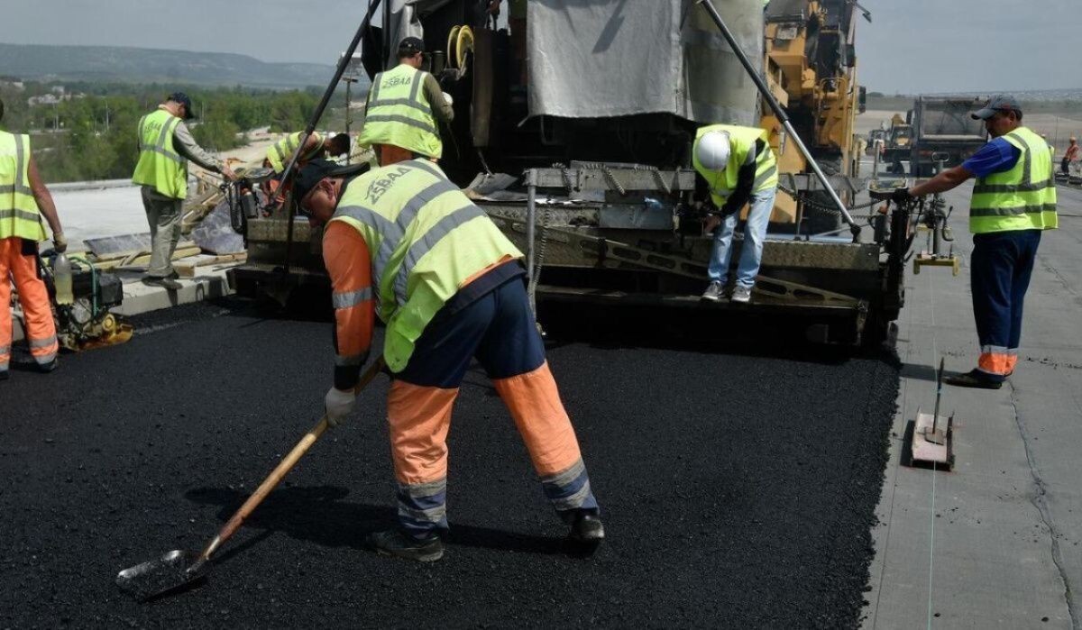     Ремонт дороги. Источник: realty.ria.ru Автор фото: © РИА Новости/Александр Полегенько