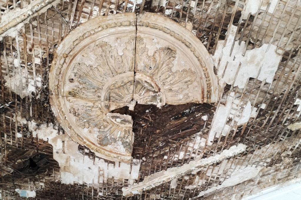 Зал первого аэровокзала, 2025 год. Фото: Константин Голодяев