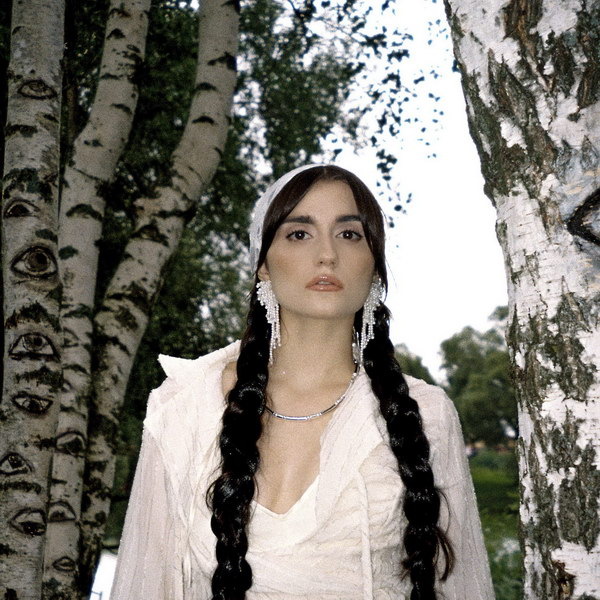     Mona показала свой «Иордан»