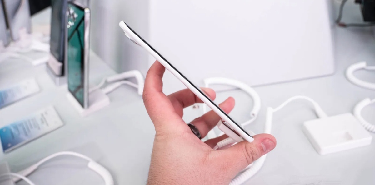    Эргономика, материалы и дизайн Spark Slim — субфлагманские. Фото: 9to5google.com