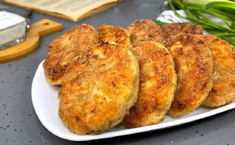 Картофельные котлеты с квашеной капустой: вкусно, сытно и просто