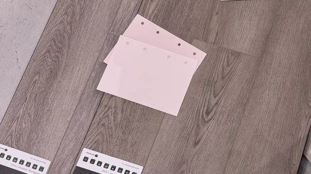 Образцы краски с розовым подтоном