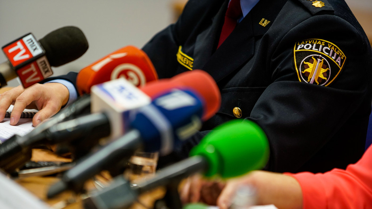 Микрофоны латвийских СМИ © Sputnik