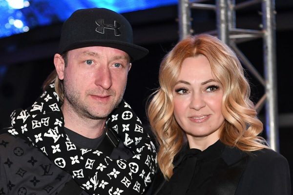    Яна Рудковская и Евгений Плющенко. Фото: Твц