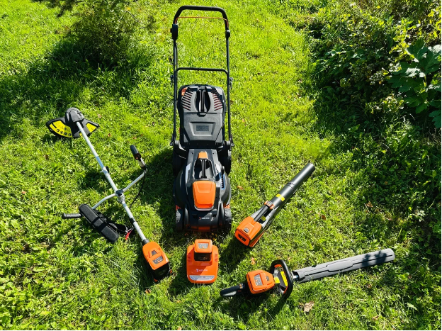 Аккумуляторная садовая техника от YARD FOX®
