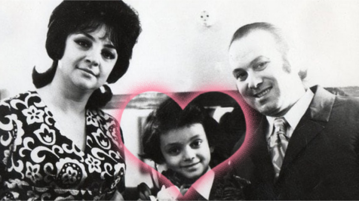 Семейное фото с маленьким поп-королем