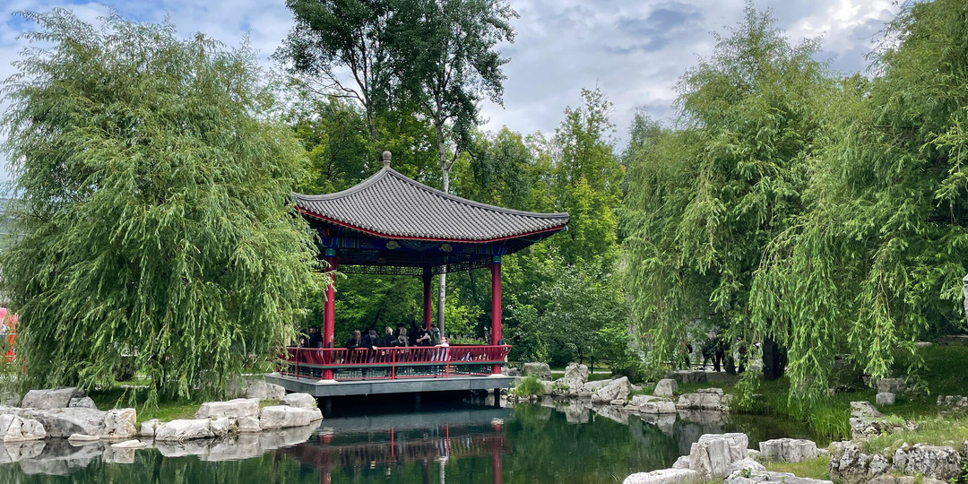 Как устроен парк «Хуамин» в Москве? Интересные факты и места