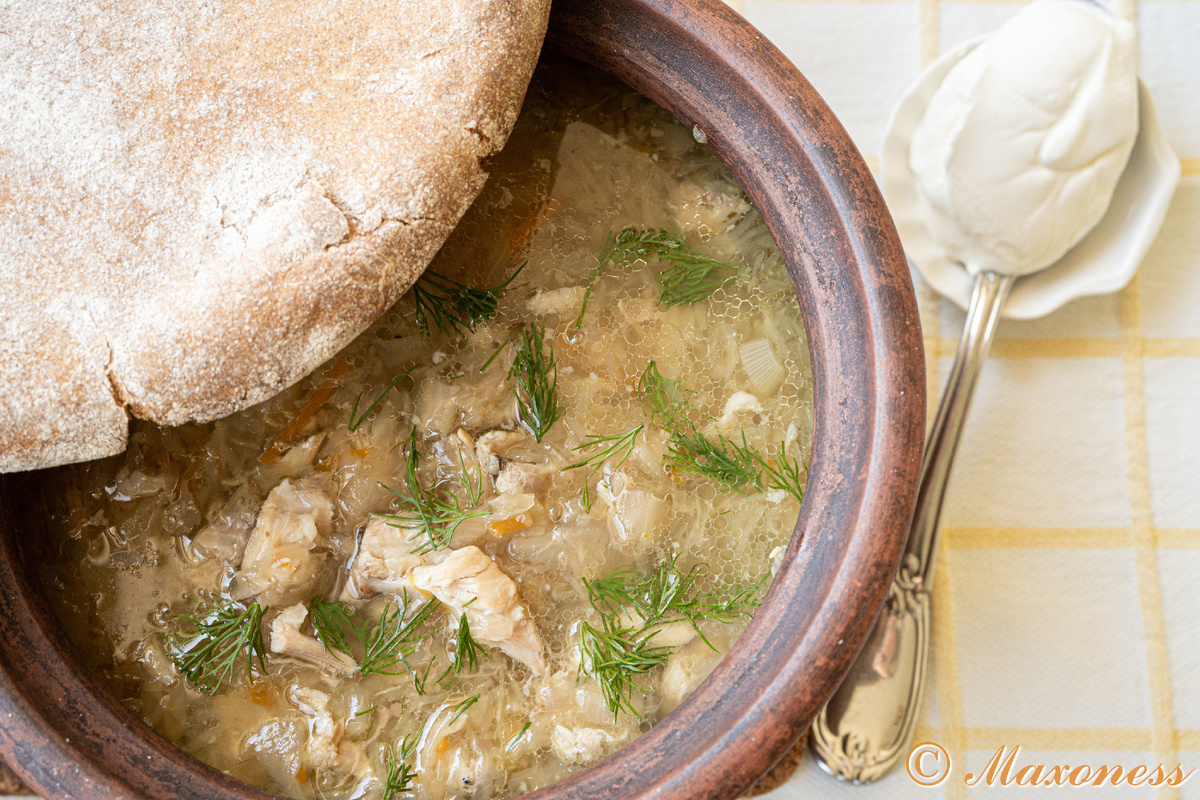 Щи суточные из русской печи со свиными ребрами. Русская кухня