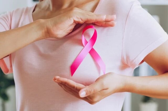    Почему возникает уплотнение в груди?