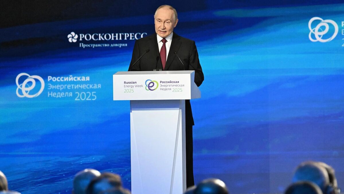   Дмитрий Азаров / Коммерсантъ