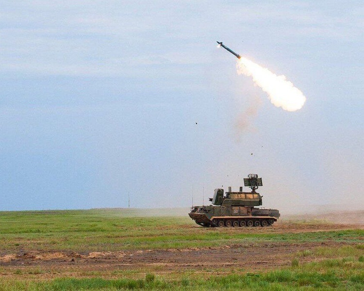     Еще два вражеских дрона сбиты над Курской областью