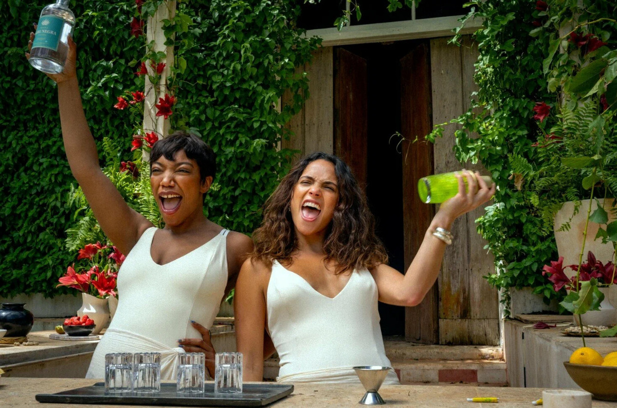 Кадр из фильма «Подай знак» (2024)