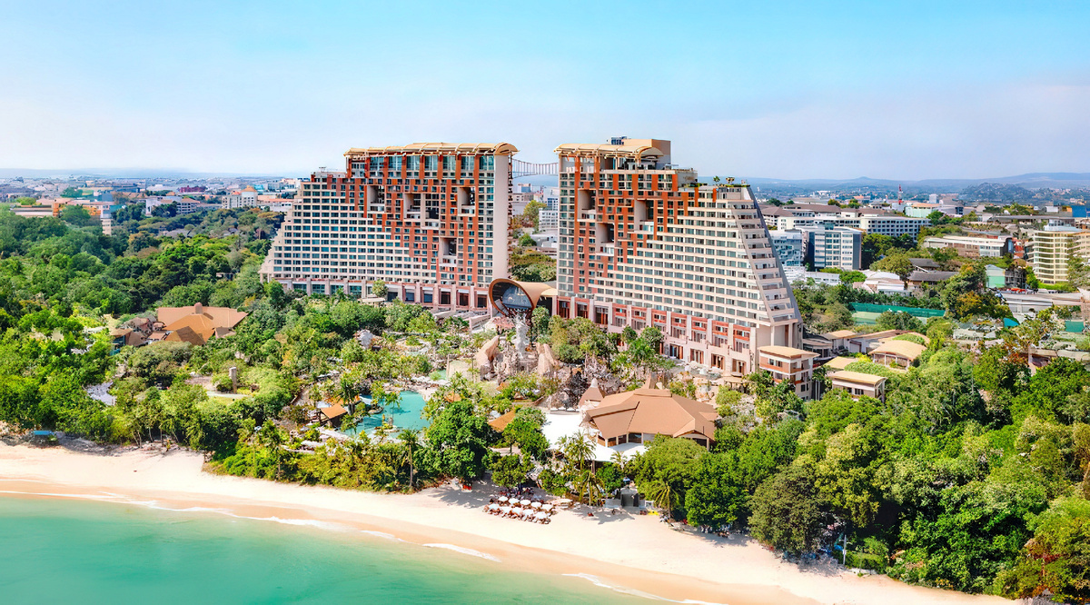 © Centara Grand Mirage Beach Resort