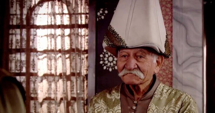    Фото: кадр из сериала "Великолепный век"; режиссер – Ягмур Тайлан; Дурул Тайлан; Мерт Байкал; Ягыз Алп Акайдын; производство – TIMS Productions