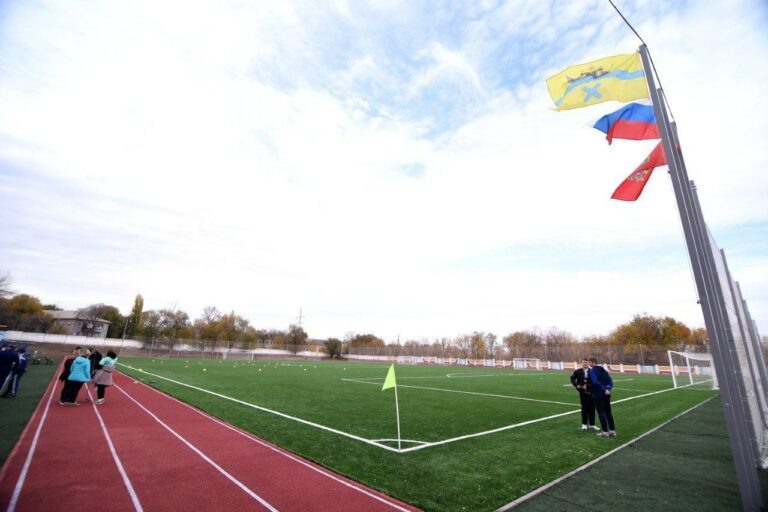    Стадион «Маяк» в Оренбурге вновь открылся после реконструкции Оренбуржье