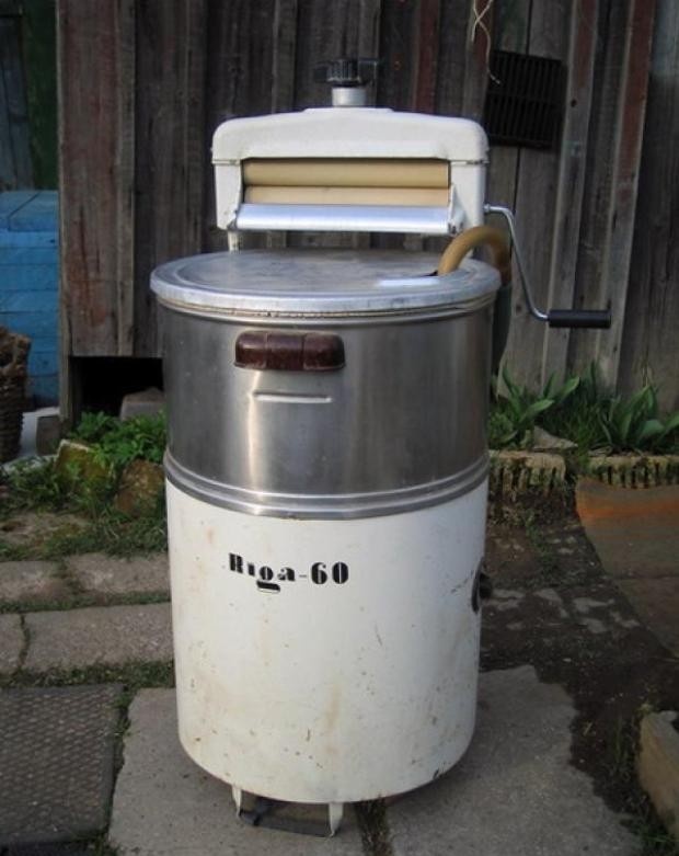 Стиральная машинка Riga-60. Производил Рижский электромашиностроительный завод (РЭС) в начале 1960-х годов.