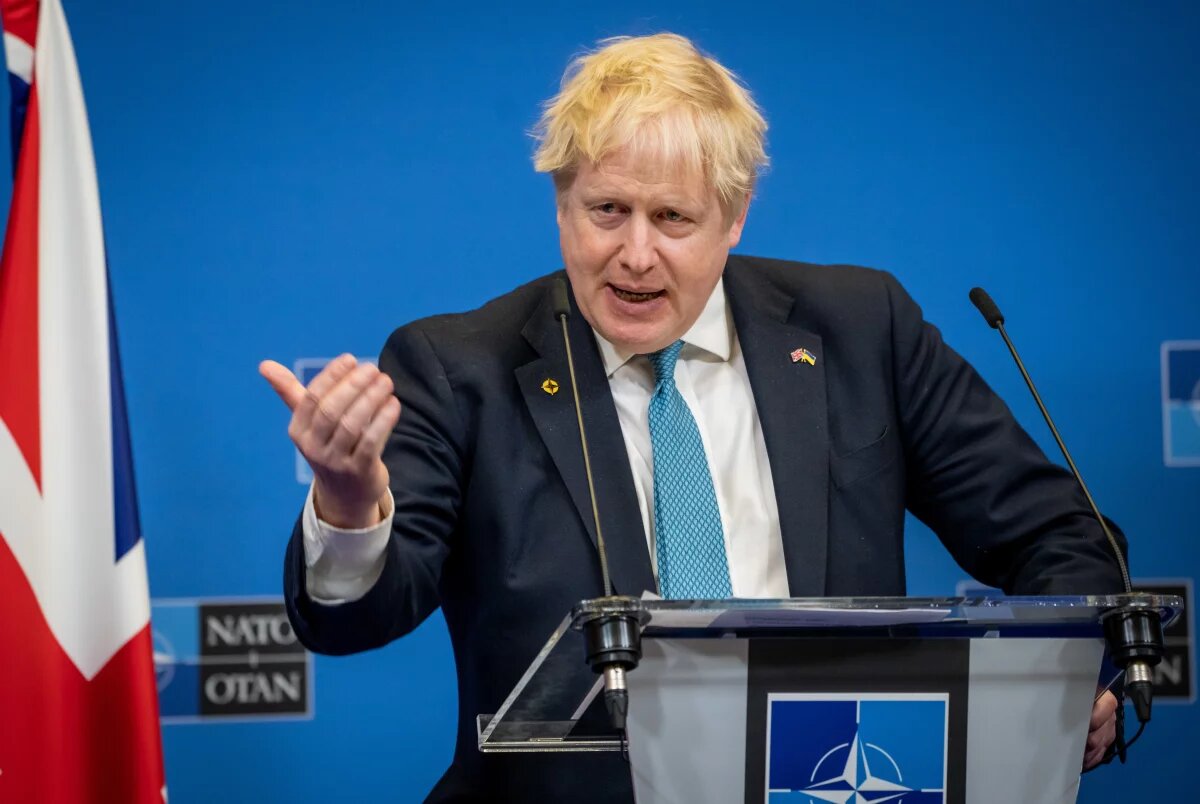    Джонсон признался, что использовал ChatGPT при написании книг