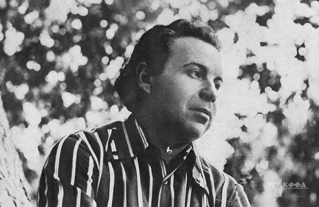 Портрет поэта М.С. Пляцковского / Скан изображения с грампластинки «Михаил Пляцковский. Стихи и песни» (1975 г.) / РГАКФФД. Арх.№ ф. 4, ед. уч. 51217