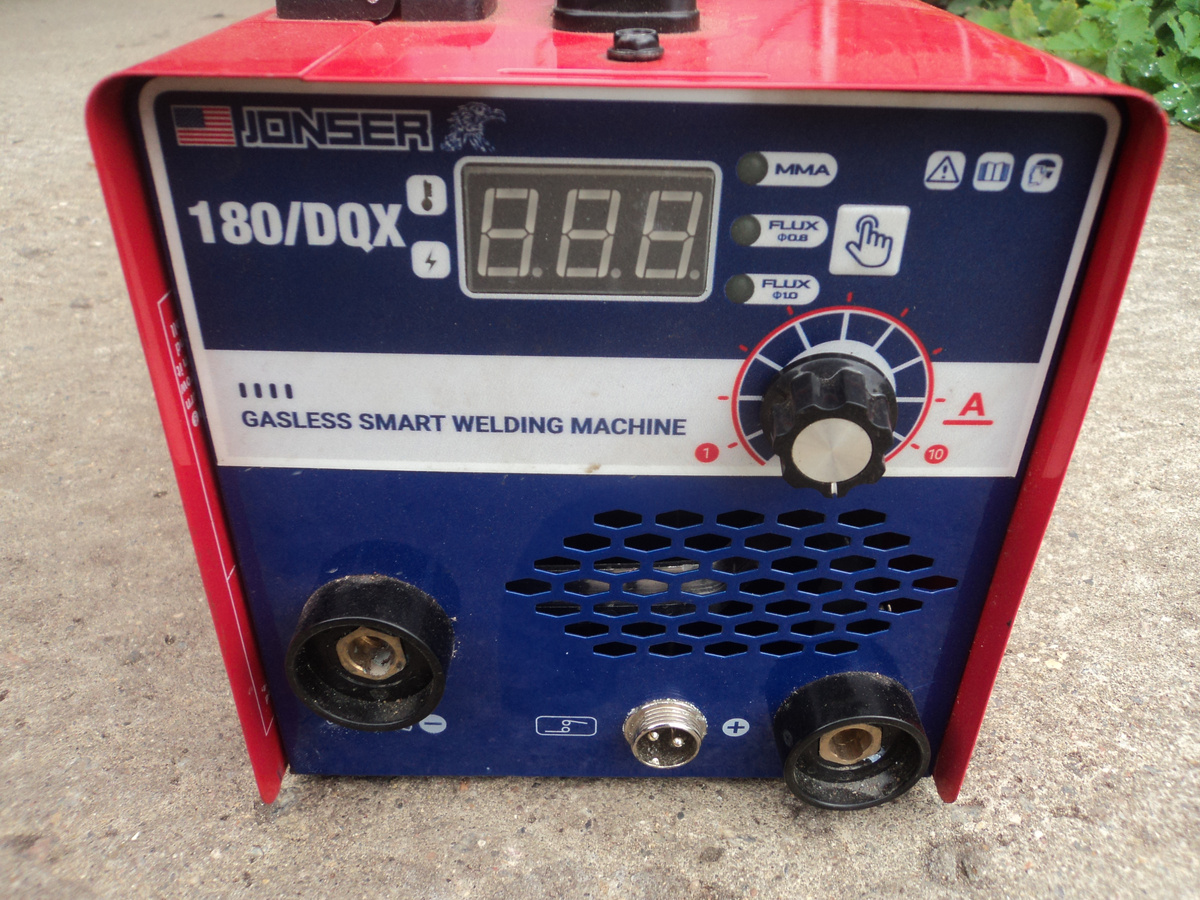 Передняя панель аппарата. Фото автора.