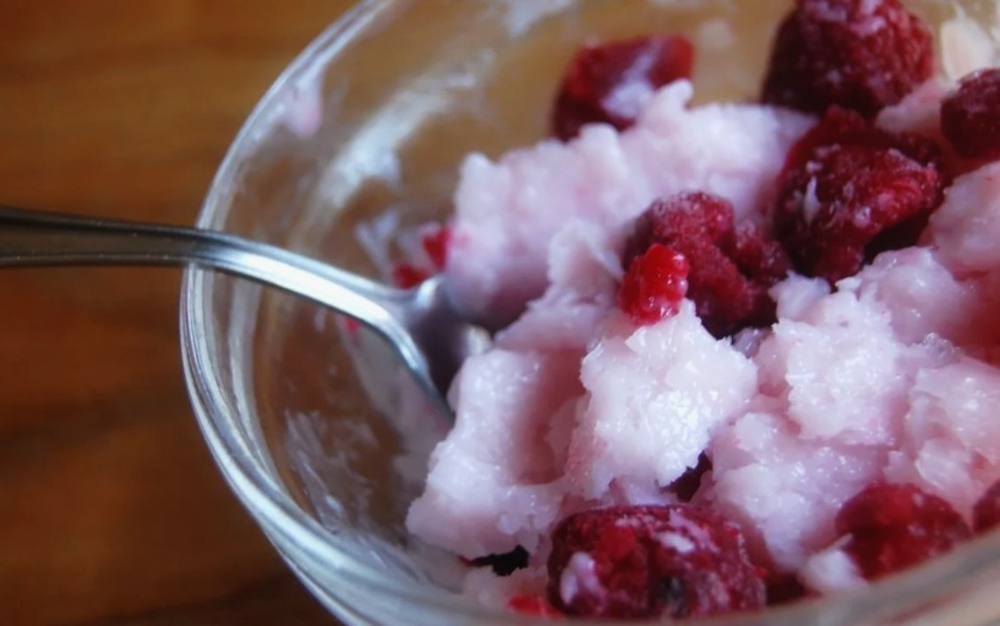 Попробуйте пару вечеров подряд — и увидите, что тяга к сладкому сдуется сама собой.