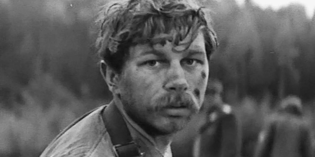 «Думаю, надо искать дом престарелых»: как живёт на пороге 80-летия актёр Андрей Мартынов, который выбрал Родину и остался один