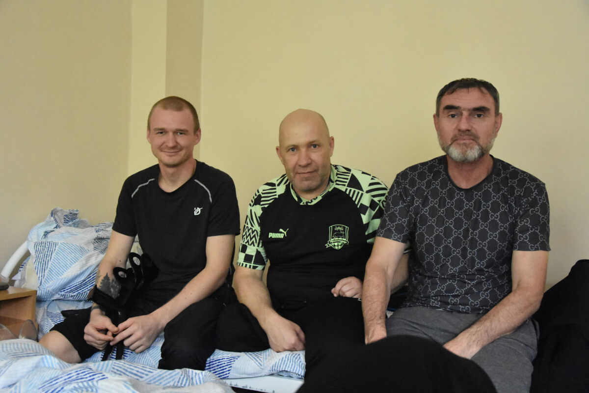 Григорий ("Белый") справа