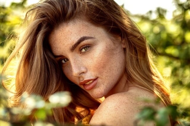    Для юной особы, стоящей на пороге взрослой жизни, сны о веснушках сулят скорое знакомство с интересным, ярким и обаятельным человеком. Фото: istockphoto.com