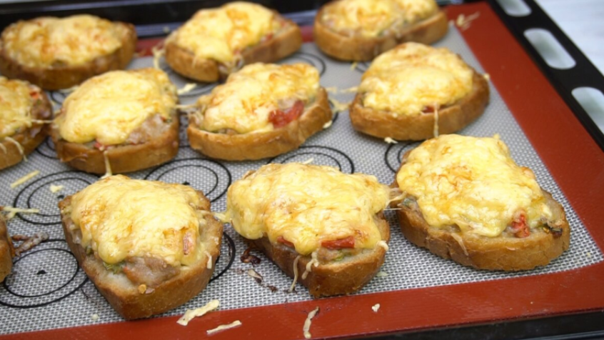 Не котлеты, а объедение! Готовлю пару раз в неделю, потому что быстро и вкусно (котлеты, которые не надо лепить.