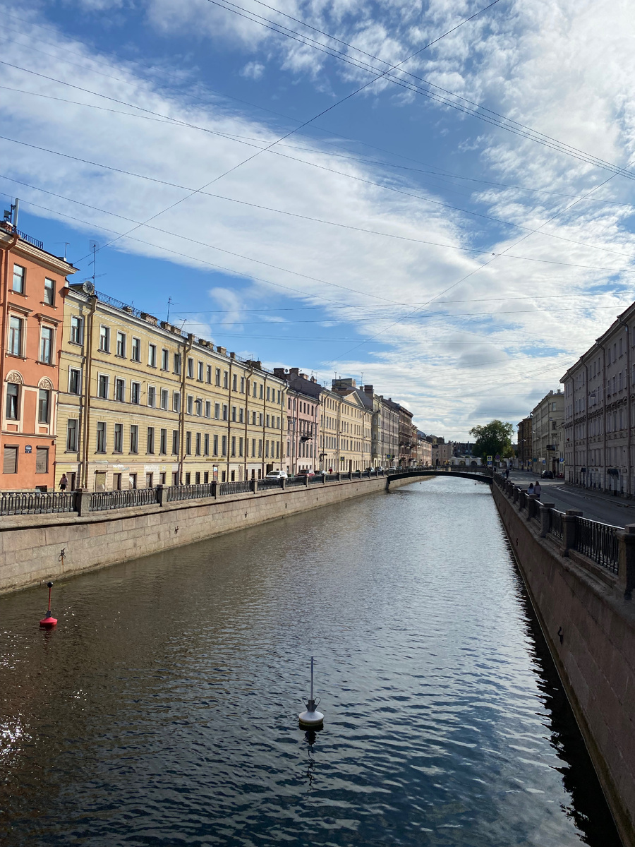 В Питере всегда хорошо. В ноябре, конечно, погода не всегда радует, но многих это не пугает 