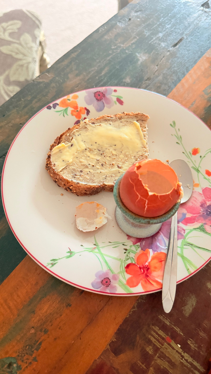 Зачастую переход в версию 4.0. сопровождается с порывами в желании стать более интеллигентным человеком - временно появляется желание изучить этикет и нормы, которые воспринимались когда-то давно.