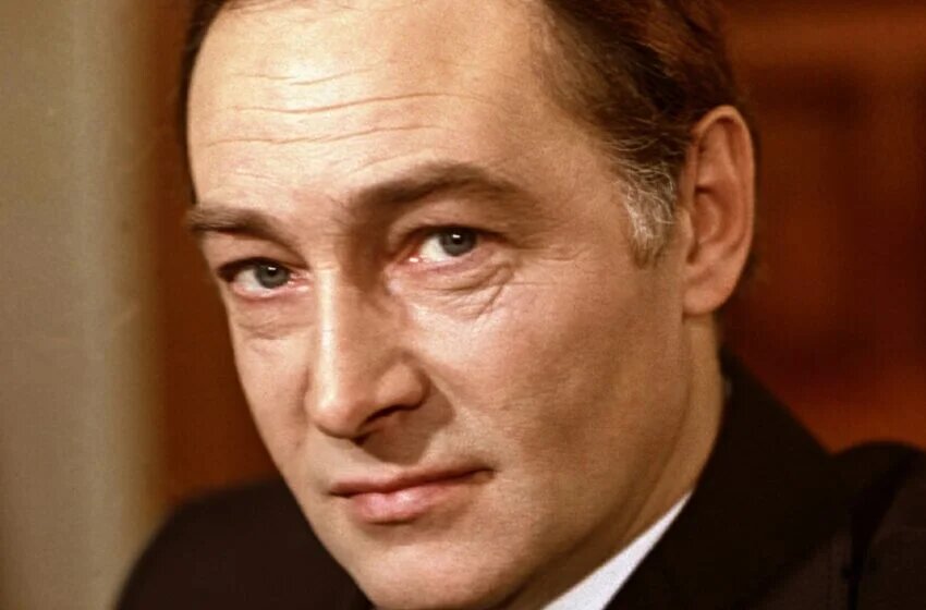 Вячеслав Тихонов