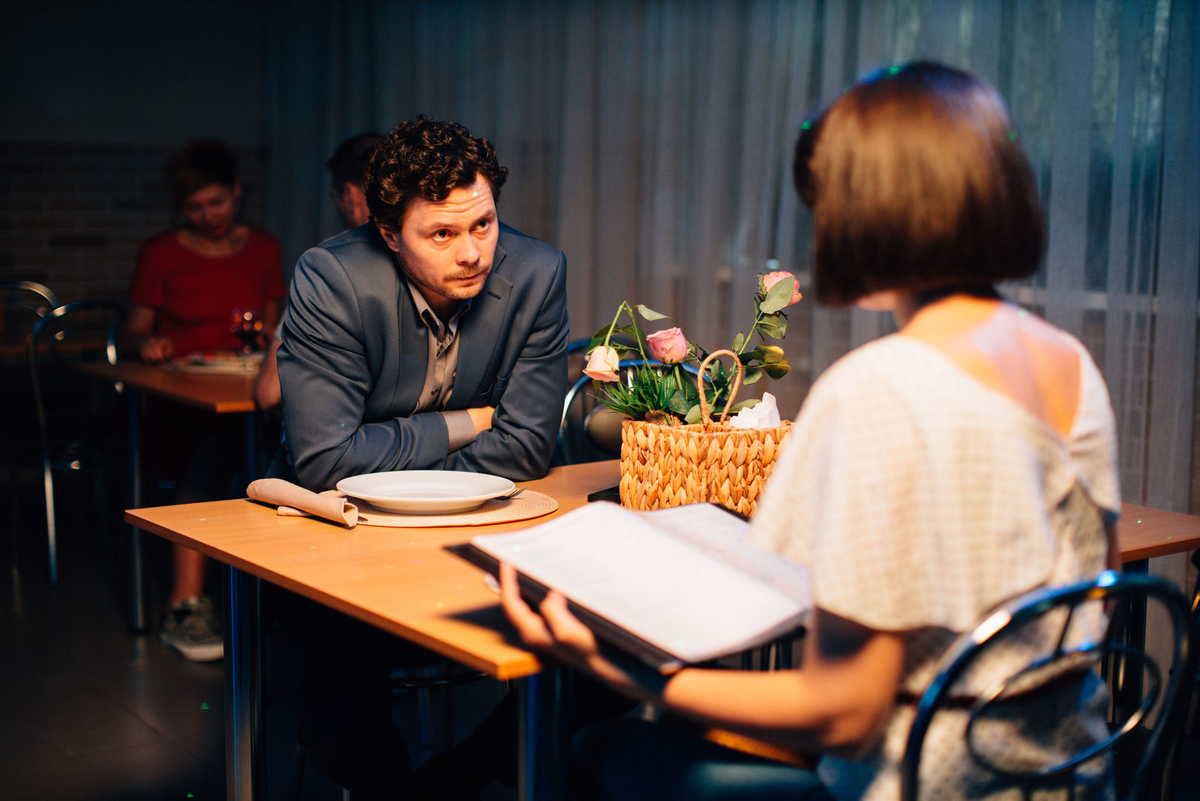 Кадр из сериала "Счастье вперёд" (2025)