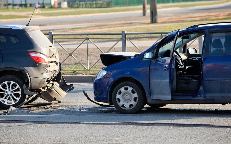 Догнал впереди едущего