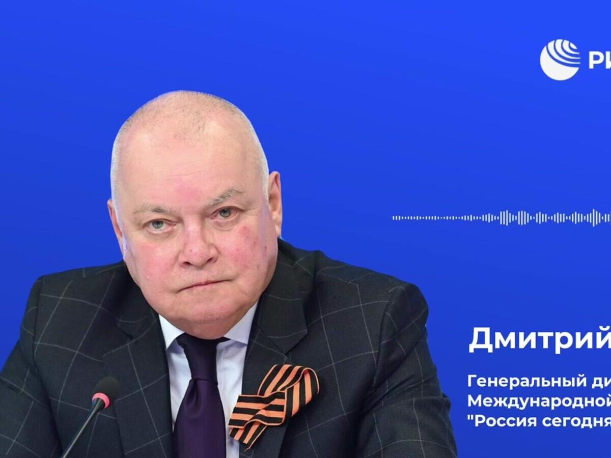    Дмитрий Киселев: "Журналисты делают мирное дело, отдают жизнь за то, чтобы мы знали, что на самом деле происходит на фронте"© РИА Новости