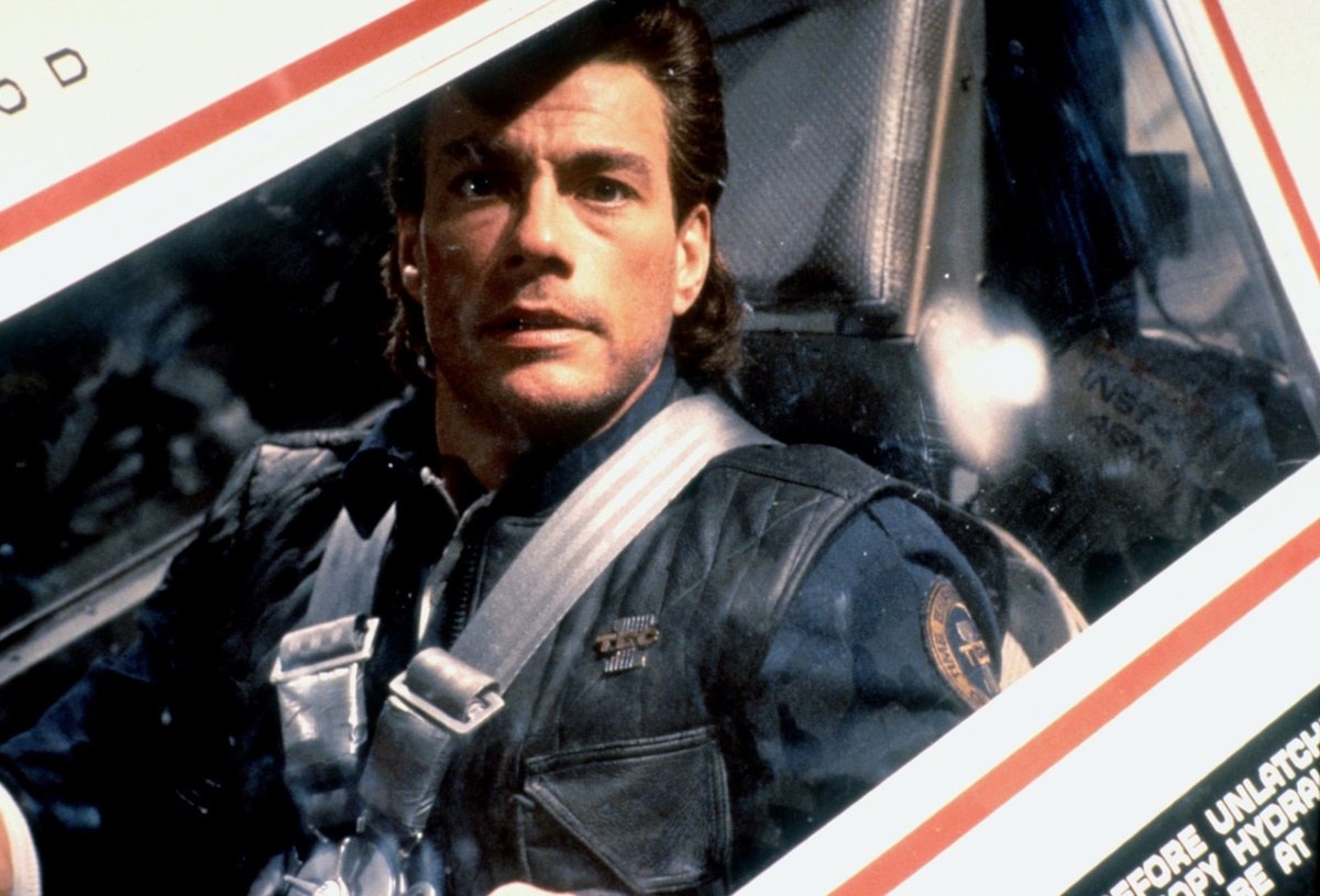   Жан-Клод Ван Дамм, кадр из фильма «Патруль времени» (1994)