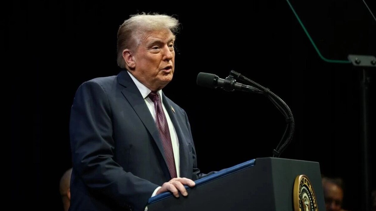 Ранее Трамп заявлял, что, если боевые действия между РФ и Украиной не получится остановить, он может передать ВСУ свои дальнобойные ракеты. Фото: пресс-служба Белого дома/whitehouse.gov