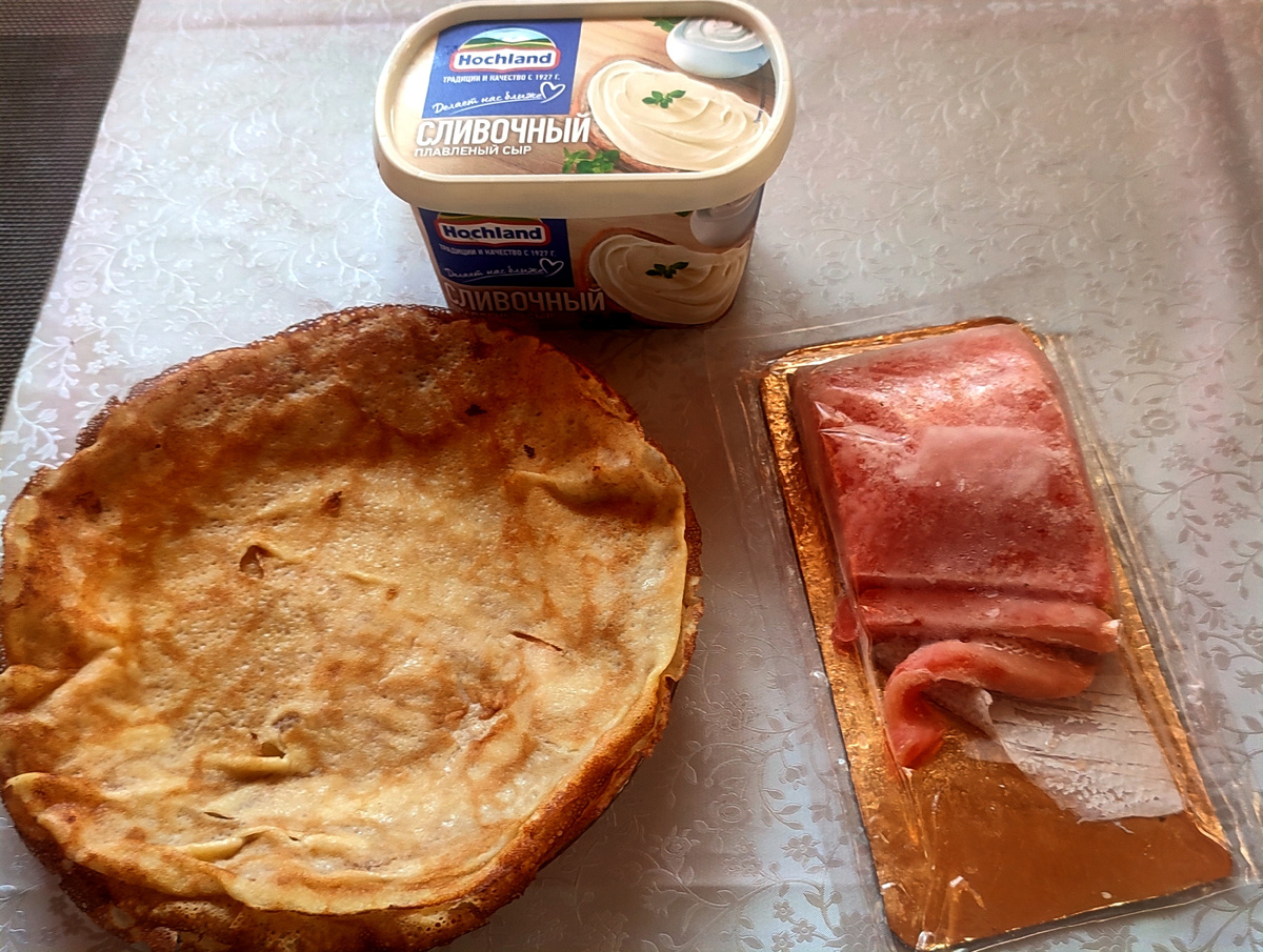 Свой завтрак, я слепила из того, что было... 