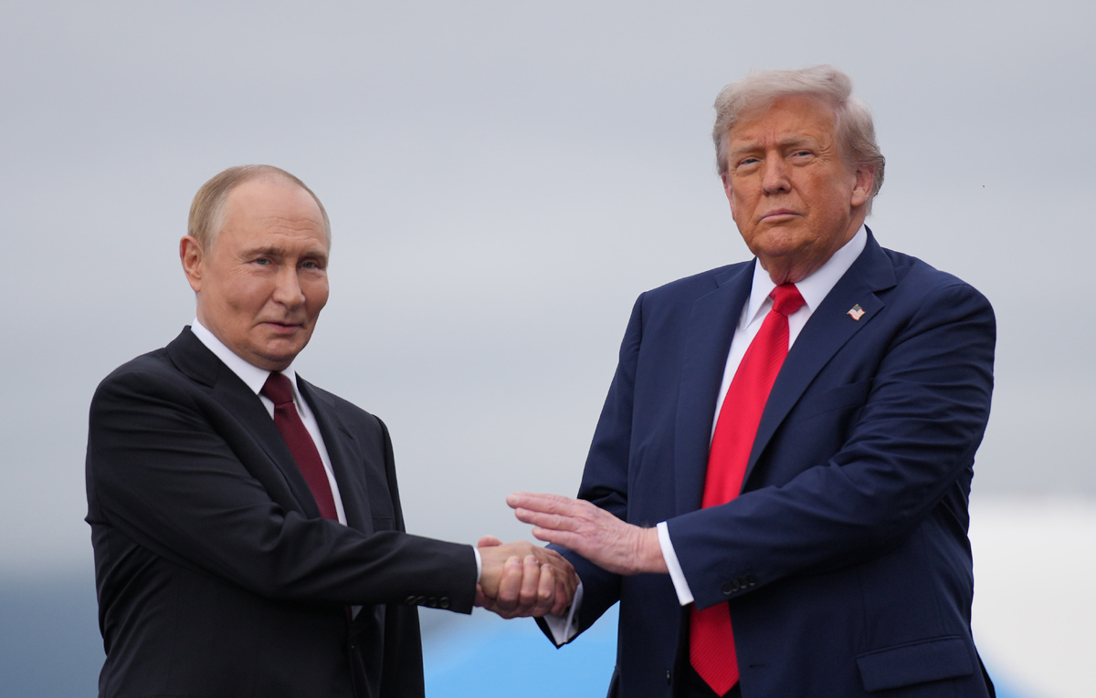    Президент России Владимир Путин и президент США Дональд Трамп  Andrew Harnik/Getty Images
